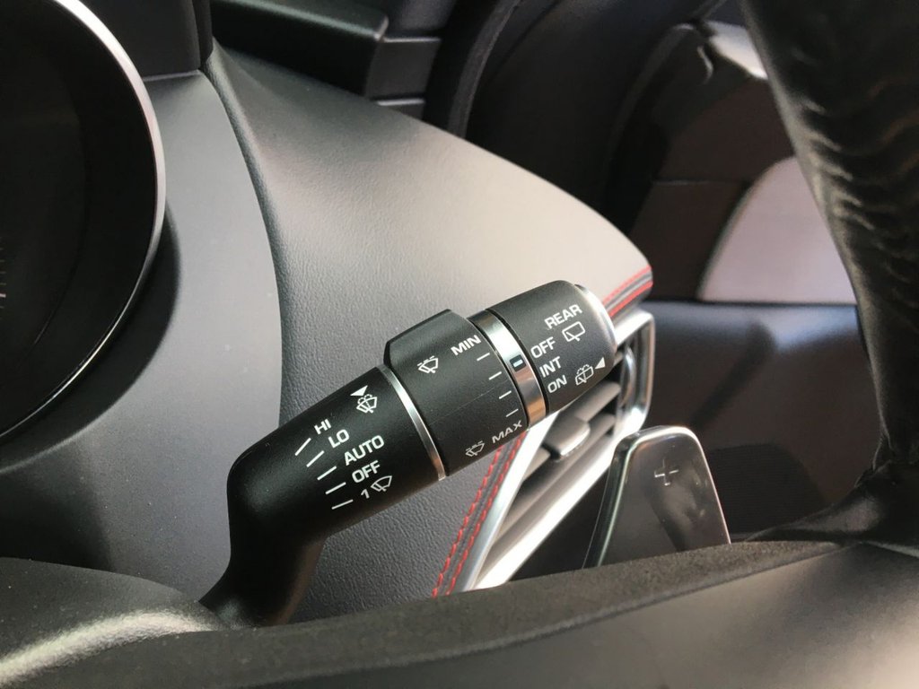 USED 2017 67 JAGUAR F-PACE 2.0 R-SPORT 5d 178 BHP &pound;150 ANNUAL ROAD TAX