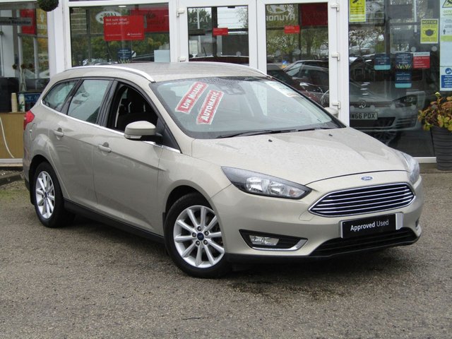 2015 15 Ford Focus 1.6 TITANIUM 5d 124 BHP