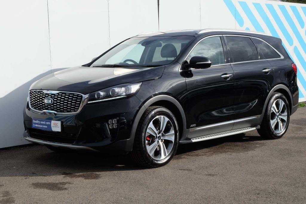 View our KIA SORENTO