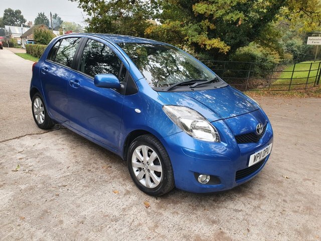 2011 11 Toyota Yaris 1.3 T SPIRIT MM VVT-I  5d 99 BHP