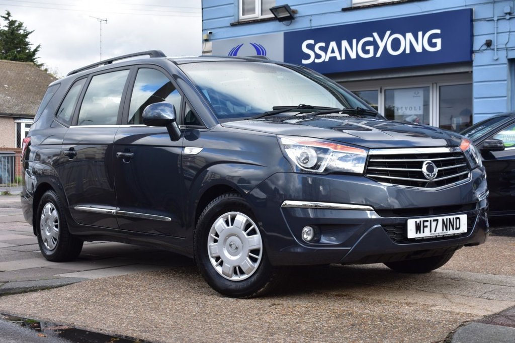 View our SSANGYONG RODIUS TURISMO