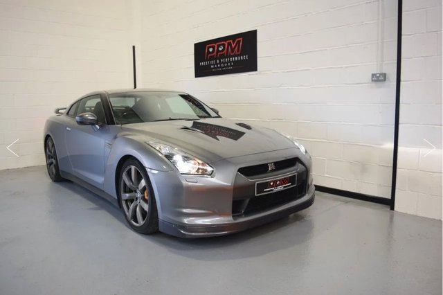 2010 Nissan GT-R 