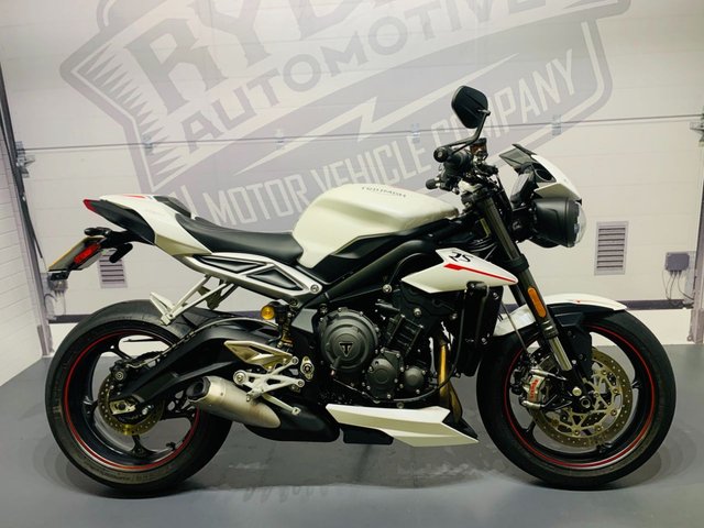 2019 68 Triumph Street Triple 765 RS