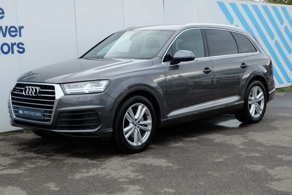 View our AUDI Q7