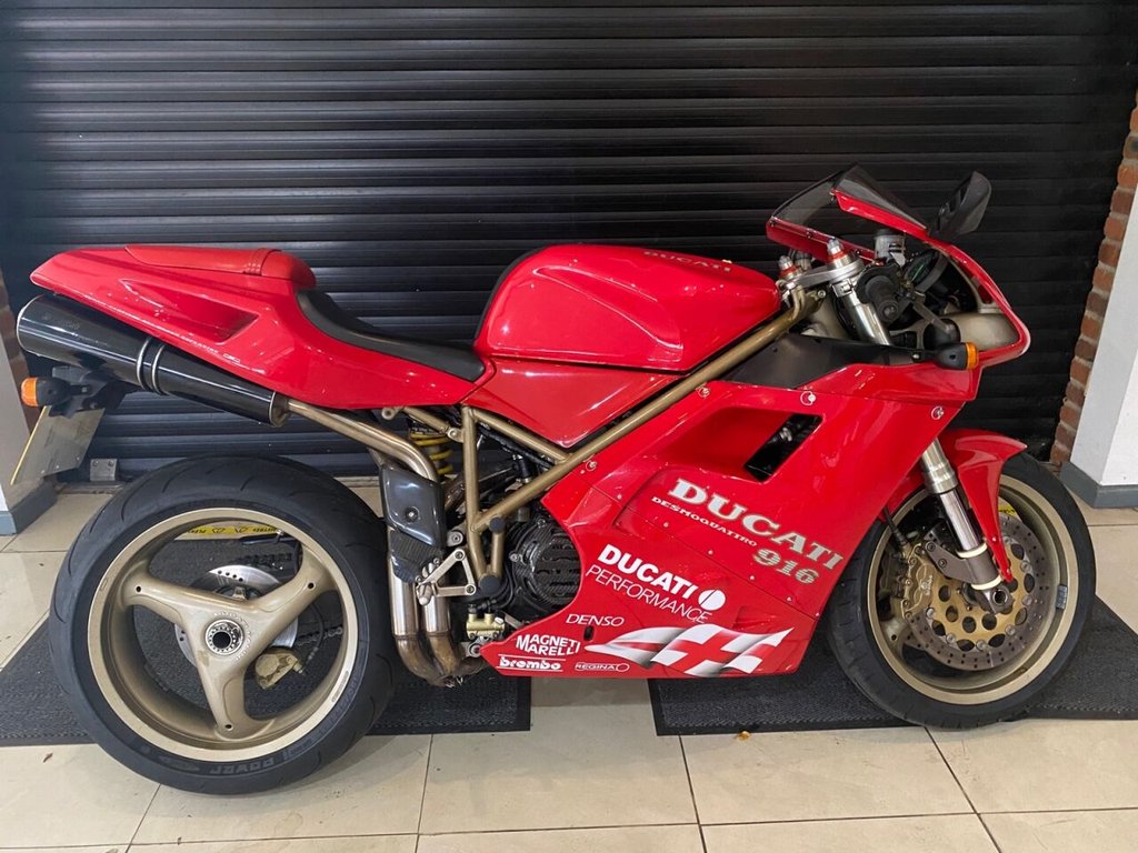 View our DUCATI 916 BIPOSTO