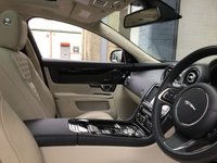 USED 2017 17 JAGUAR XJ 3.0 D V6 PORTFOLIO 4d 302 BHP FINANCE AVAILABLE
