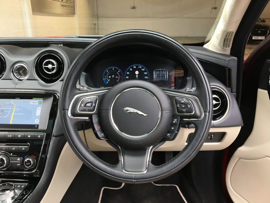 USED 2017 17 JAGUAR XJ 3.0 D V6 PORTFOLIO 4d 302 BHP FINANCE AVAILABLE