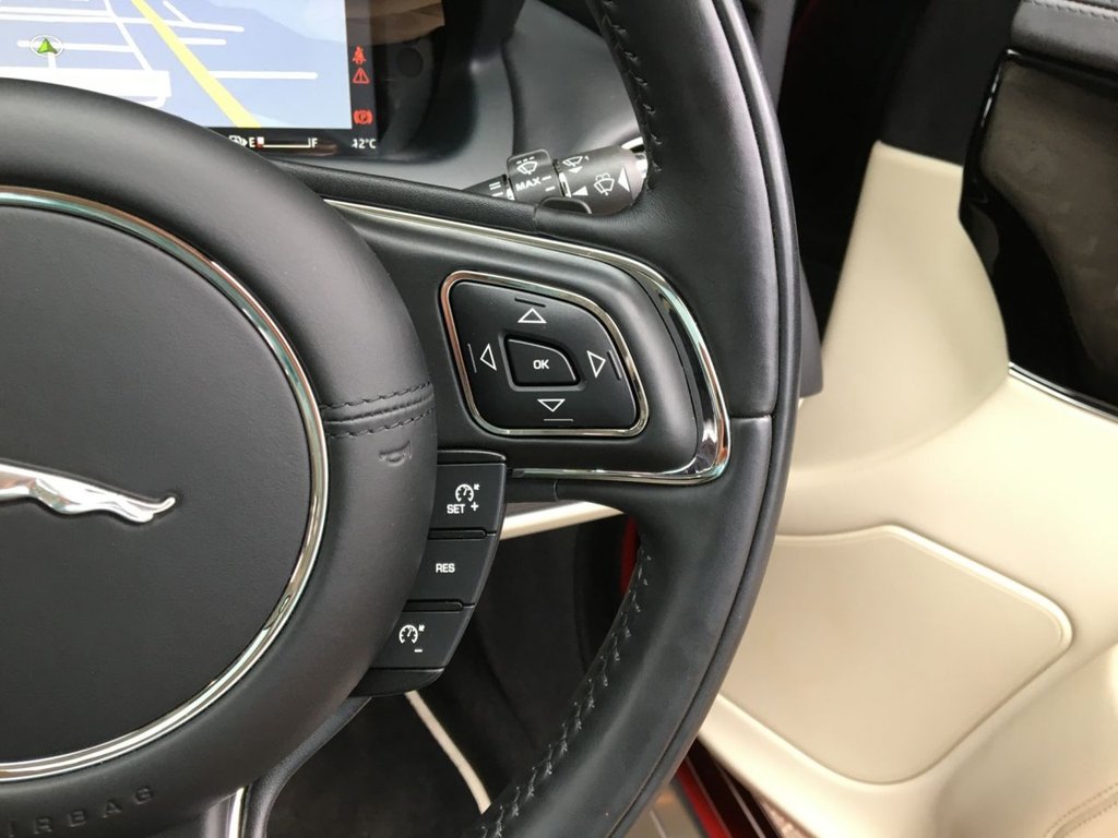 USED 2017 17 JAGUAR XJ 3.0 D V6 PORTFOLIO 4d 302 BHP FINANCE AVAILABLE