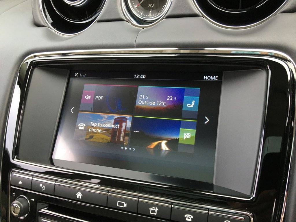 USED 2017 17 JAGUAR XJ 3.0 D V6 PORTFOLIO 4d 302 BHP FINANCE AVAILABLE