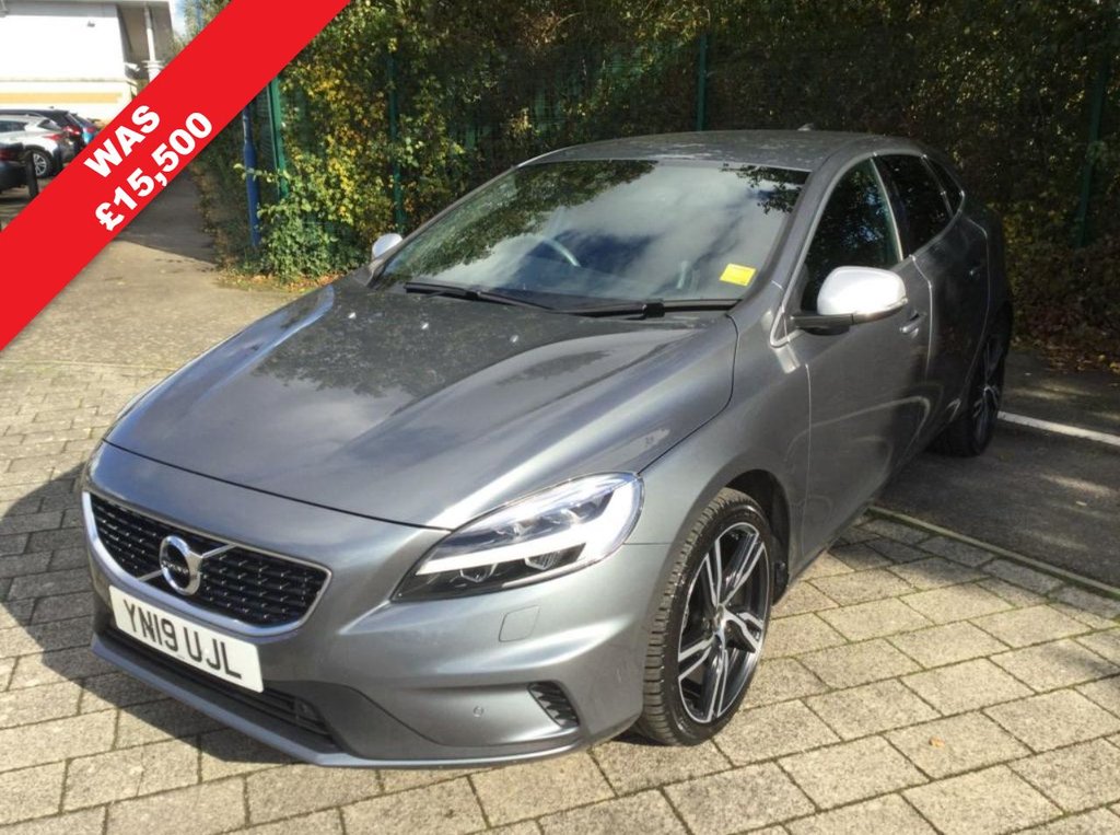 View our VOLVO V40