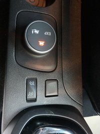 USED 2017 66 RENAULT CAPTUR 1.2 SIGNATURE NAV TCE 5d 117 BHP 