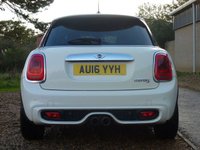 USED 2016 16 MINI HATCH COOPER 2.0 COOPER S 5d 189 BHP www.suffolkcarcentre.co.uk - Located at Reydon