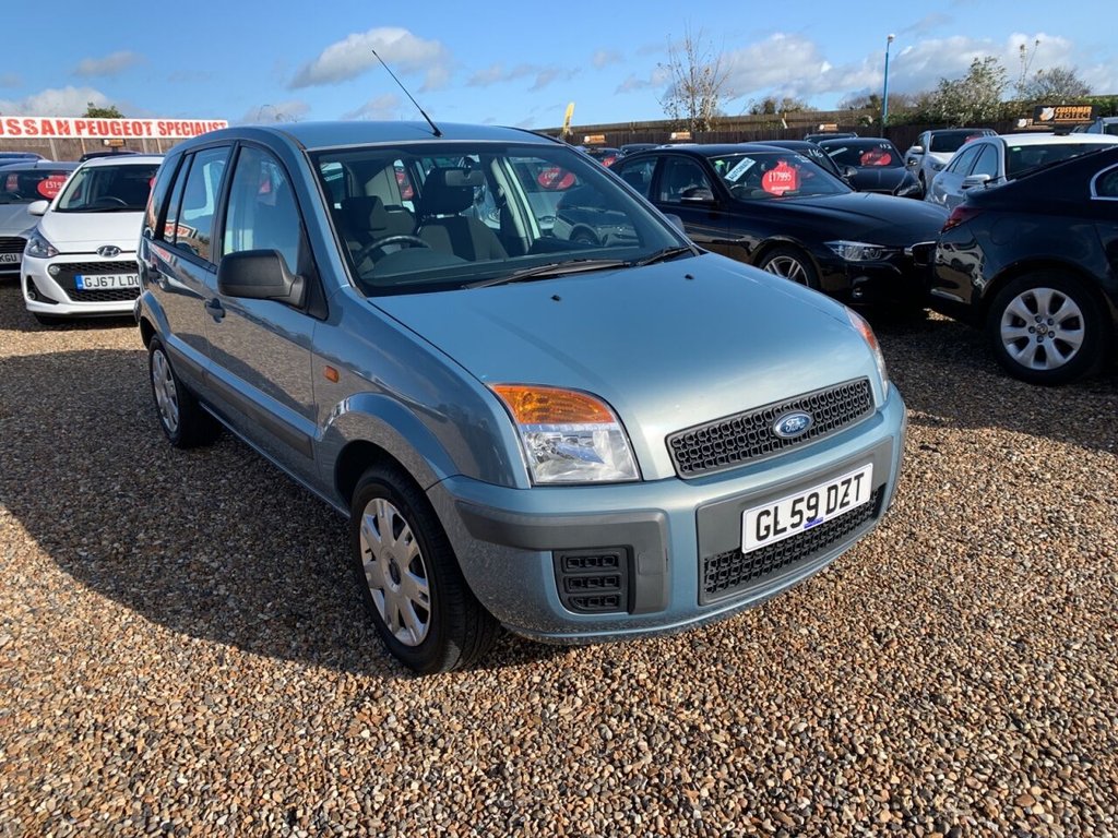 View our FORD FUSION