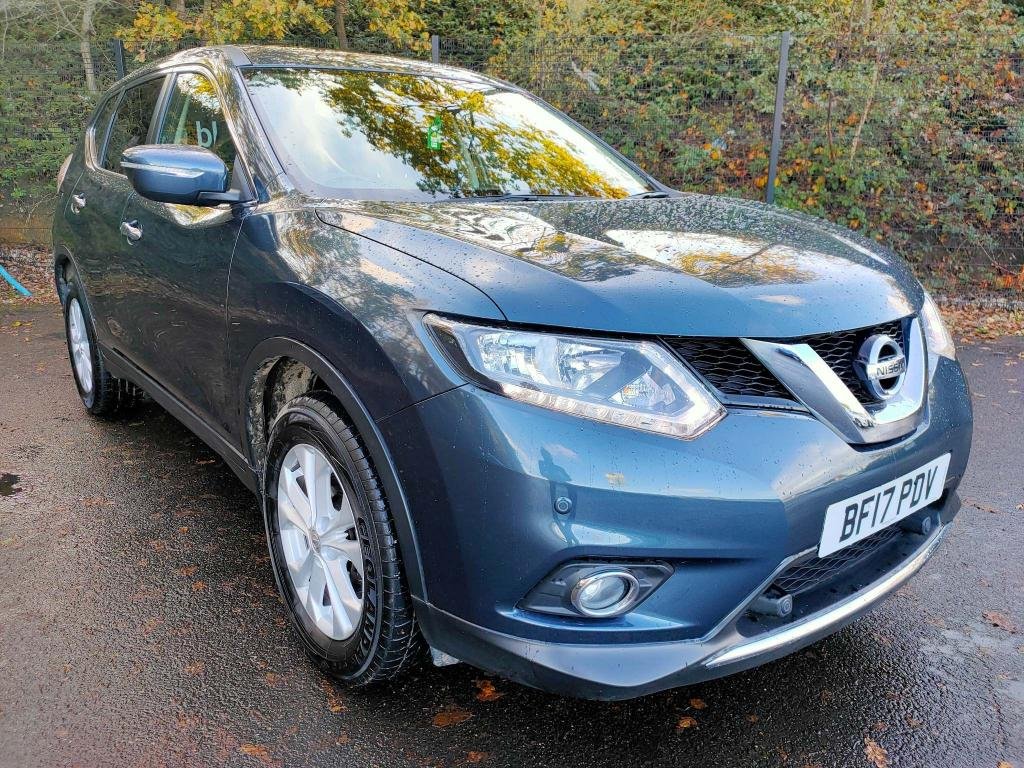 View our NISSAN X-TRAIL