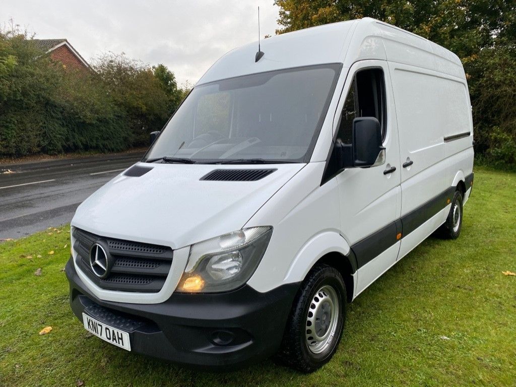 View our MERCEDES-BENZ SPRINTER