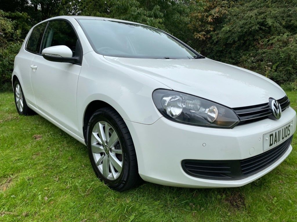 View our VOLKSWAGEN GOLF