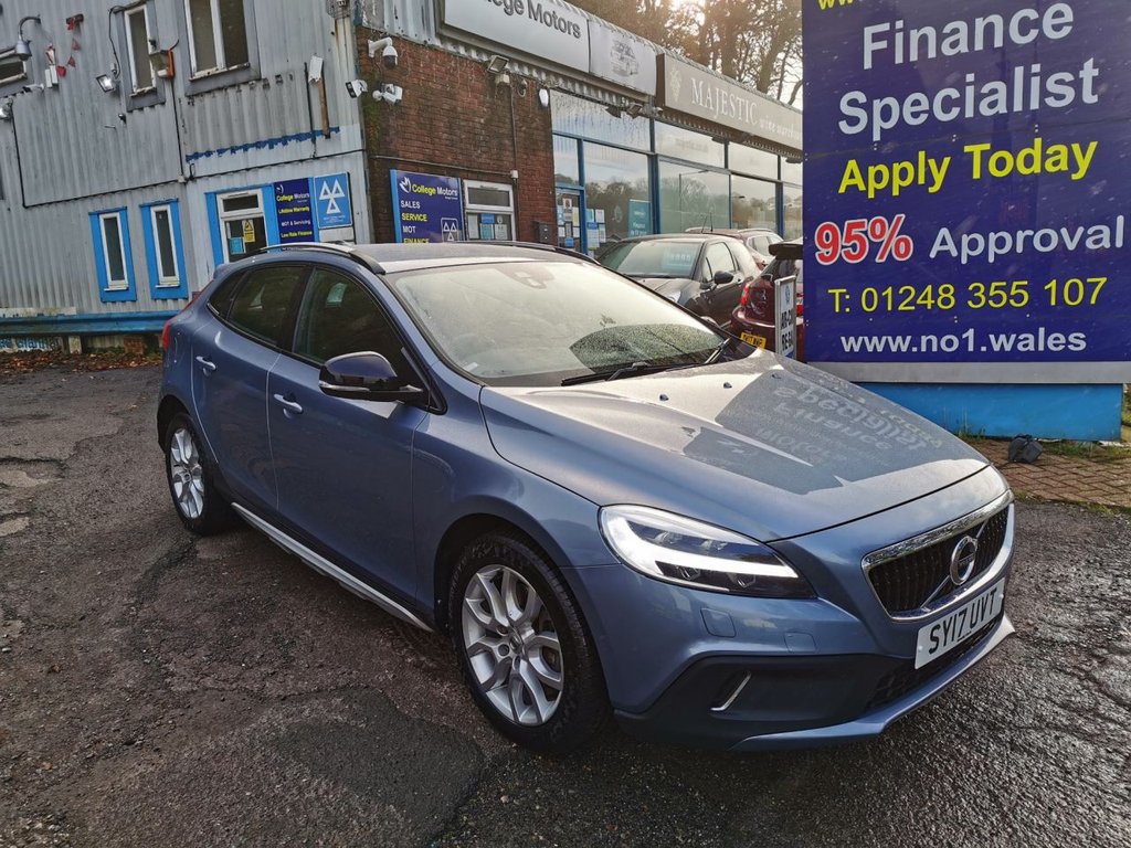 View our VOLVO V40