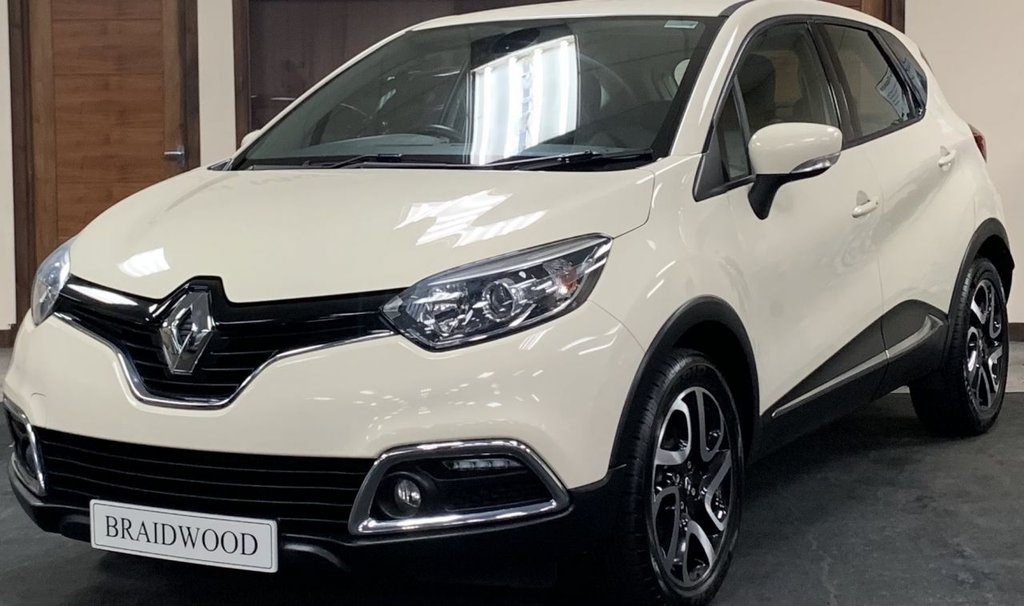 View our RENAULT CAPTUR