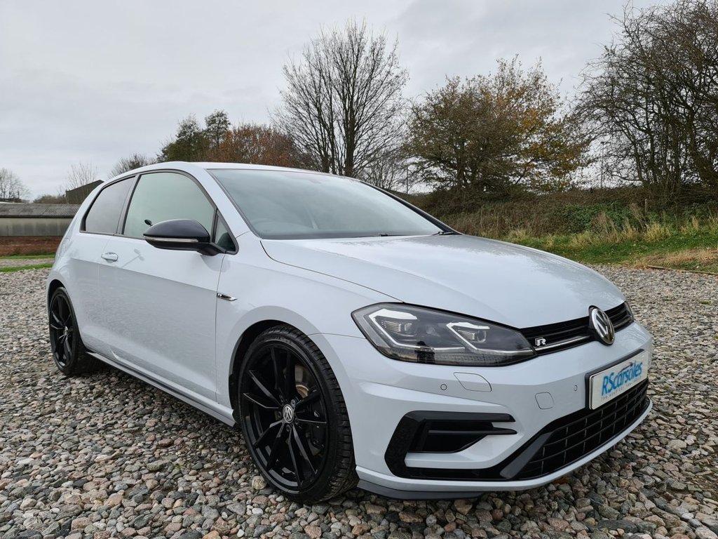 View our VOLKSWAGEN GOLF