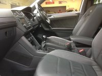 USED 2017 17 VOLKSWAGEN TIGUAN 2.0 TDI  R LINE NAV One Owner.......FVWSH