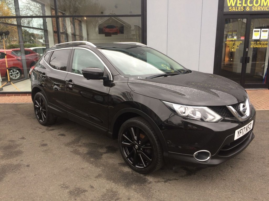 View our NISSAN QASHQAI