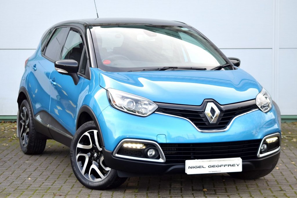 View our RENAULT CAPTUR