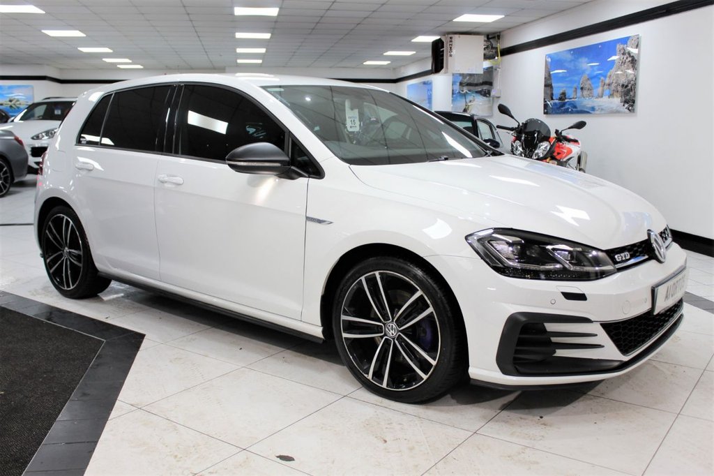 View our VOLKSWAGEN GOLF