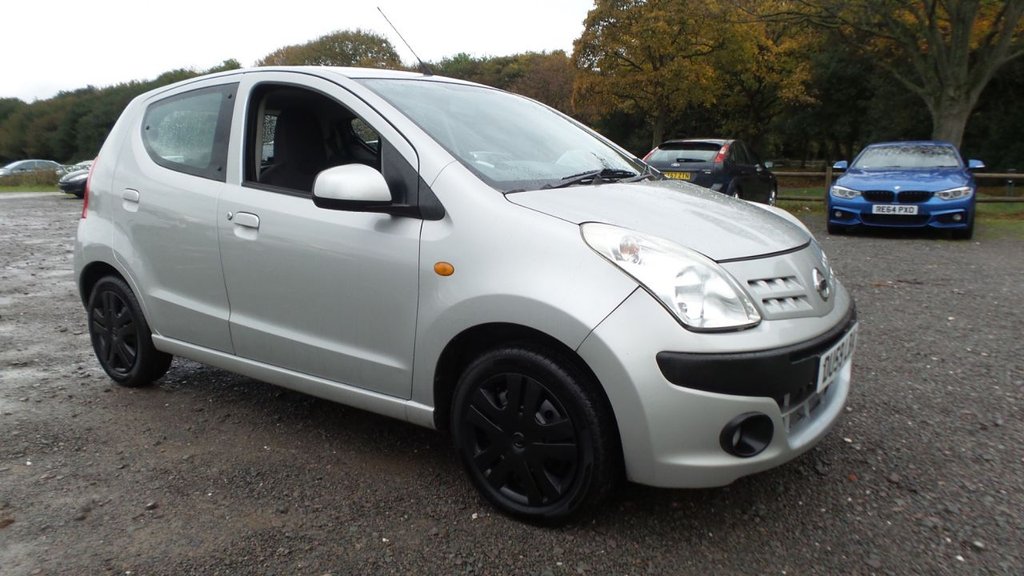 View our NISSAN PIXO