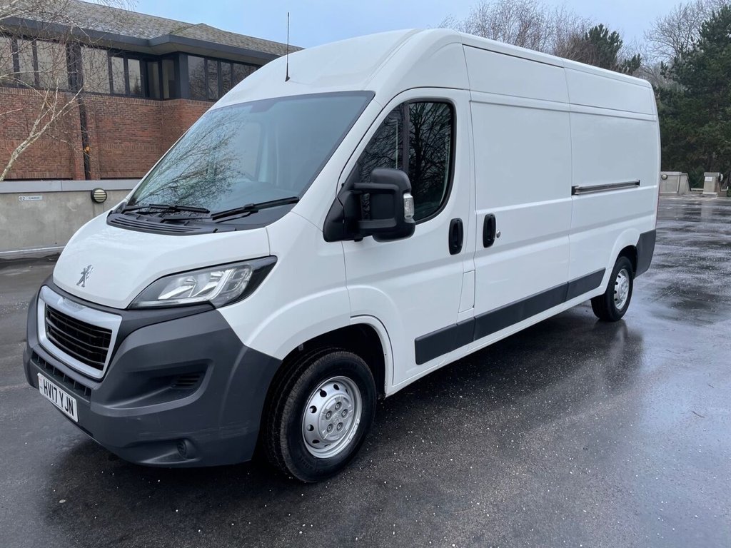 View our PEUGEOT BOXER