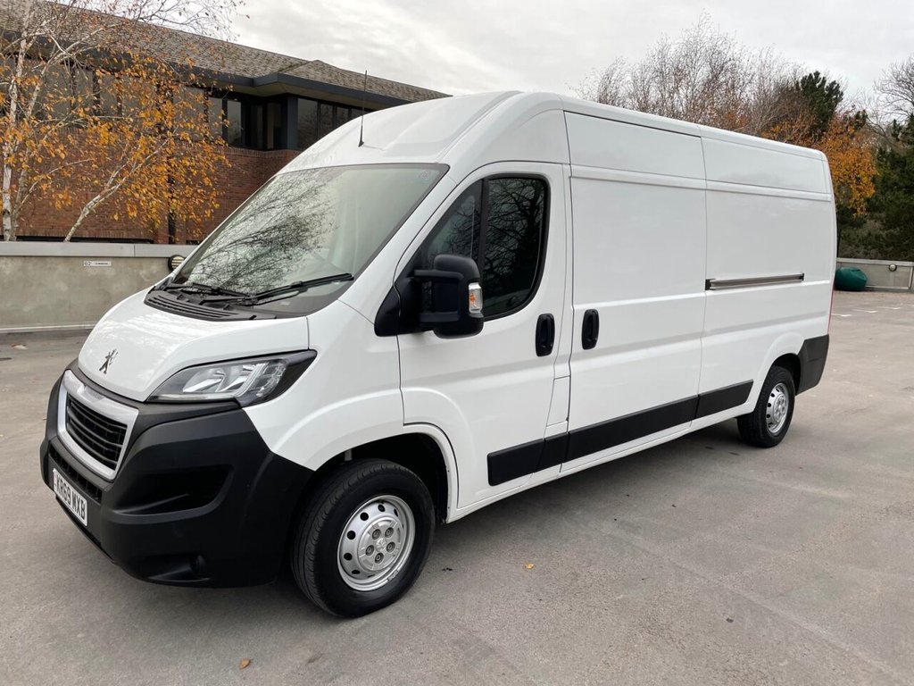 View our PEUGEOT BOXER