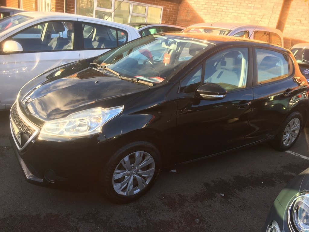 View our PEUGEOT 208