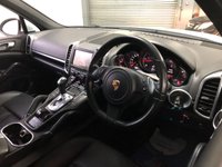 USED 2011 61 PORSCHE CAYENNE 3.0 D V6 TIPTRONIC 5d 245 BHP * 21 INCH ALLOYS * LEATHER * MOT FEB 2021 * 7 PORSCHE STAMPS *