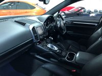USED 2011 61 PORSCHE CAYENNE 3.0 D V6 TIPTRONIC 5d 245 BHP * 21 INCH ALLOYS * LEATHER * MOT FEB 2021 * 7 PORSCHE STAMPS *