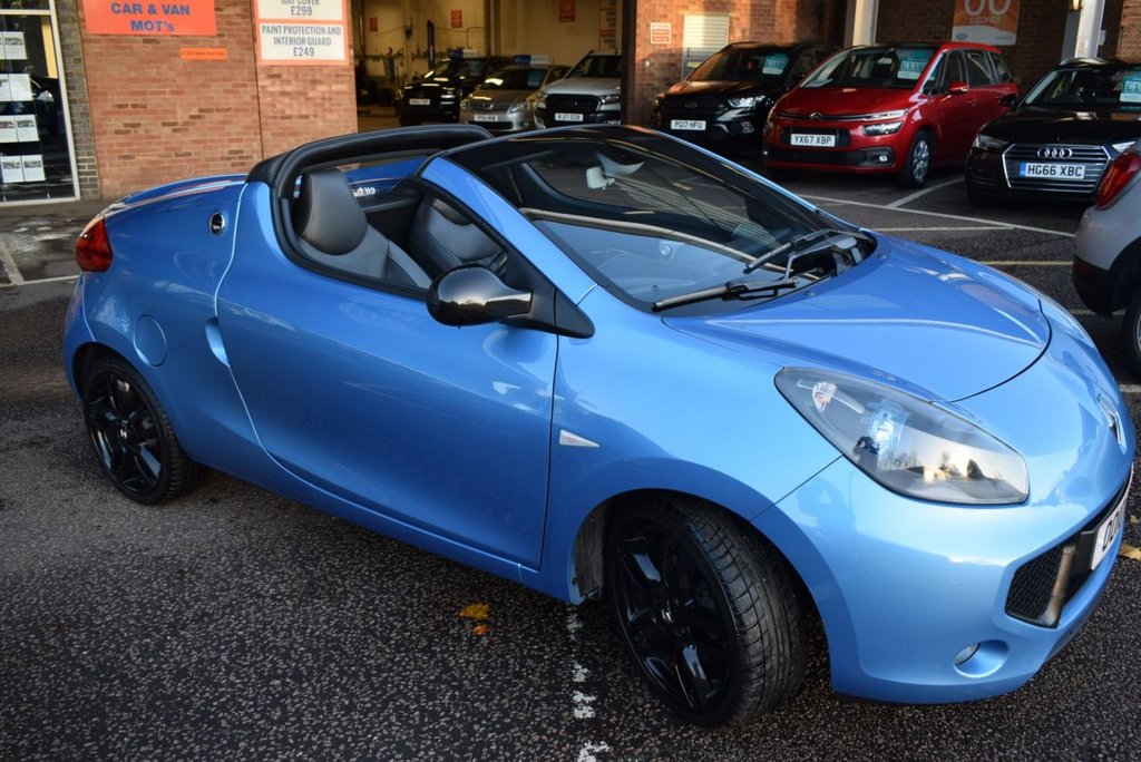 View our RENAULT WIND ROADSTER