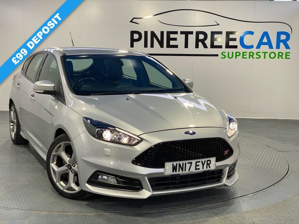 View our FORD FOCUS