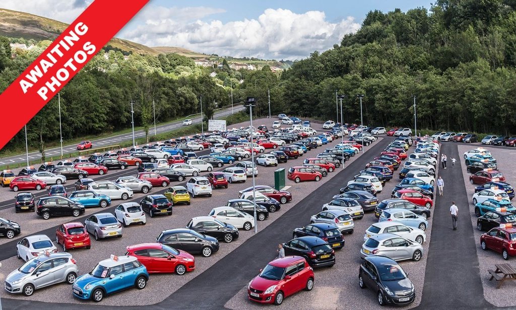 View our VOLKSWAGEN GOLF