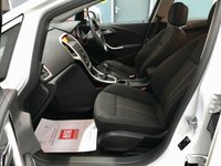 USED 2011 61 VAUXHALL ASTRA 1.4 SRI 5d 98 BHP New MOT, Low Mileage, 1.4 SRI