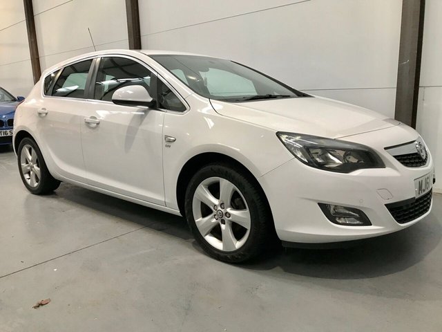 2011 61 Vauxhall Astra 1.4 SRI 5d 98 BHP