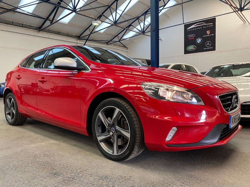 View our VOLVO V40