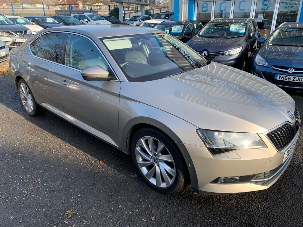 View our SKODA SUPERB