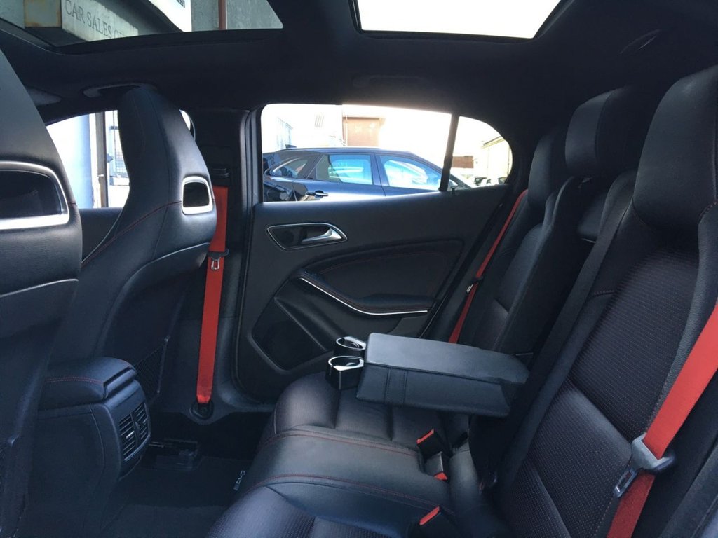 USED 2015 65 MERCEDES-BENZ GLA-CLASS 2.1 GLA220 CDI 4MATIC AMG LINE PREMIUM PLUS 5d 168 BHP FINANCE AVAILABLE