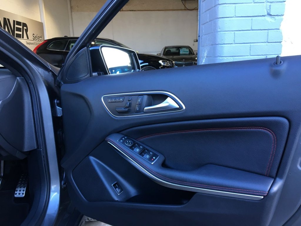 USED 2015 65 MERCEDES-BENZ GLA-CLASS 2.1 GLA220 CDI 4MATIC AMG LINE PREMIUM PLUS 5d 168 BHP FINANCE AVAILABLE