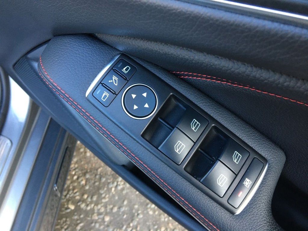 USED 2015 65 MERCEDES-BENZ GLA-CLASS 2.1 GLA220 CDI 4MATIC AMG LINE PREMIUM PLUS 5d 168 BHP FINANCE AVAILABLE