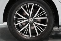 USED 2017 67 VOLKSWAGEN GOLF 1.6 SE NAVIGATION TDI BLUEMOTION TECHNOLOGY DSG 5d 114 BHP 