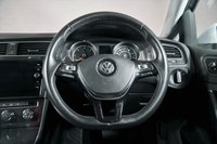 USED 2017 67 VOLKSWAGEN GOLF 1.6 SE NAVIGATION TDI BLUEMOTION TECHNOLOGY DSG 5d 114 BHP 