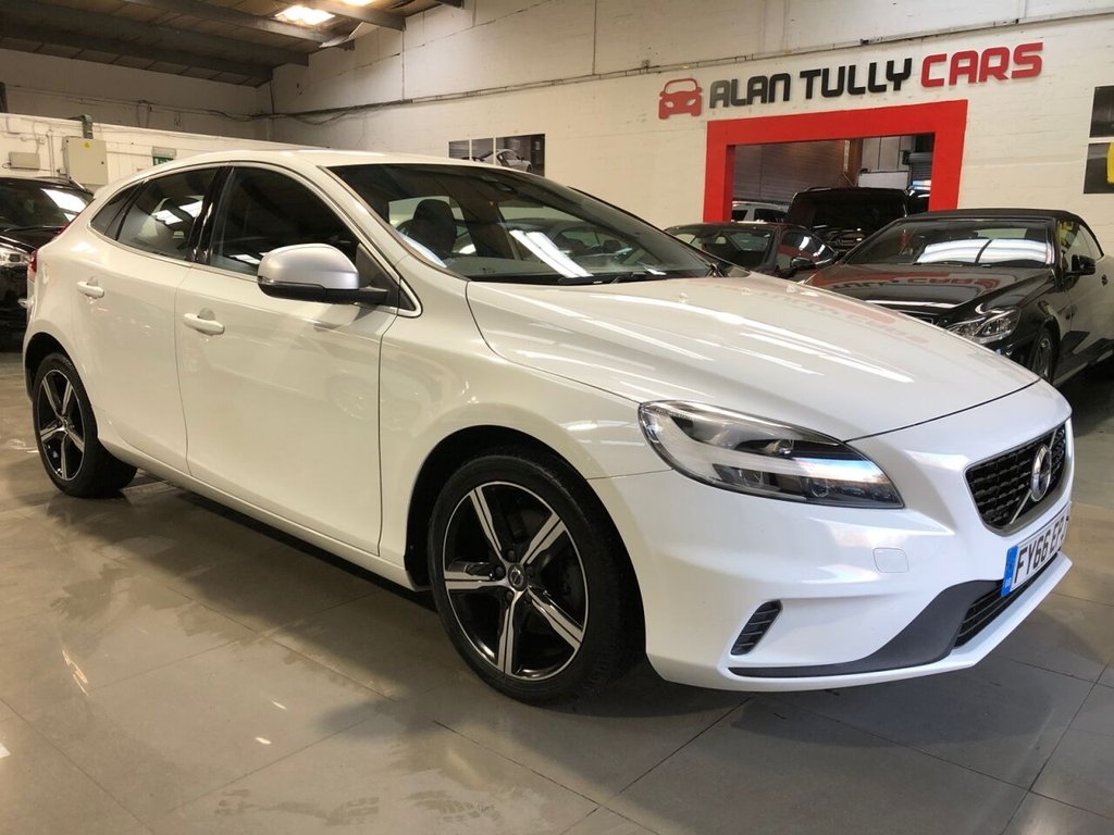 View our VOLVO V40