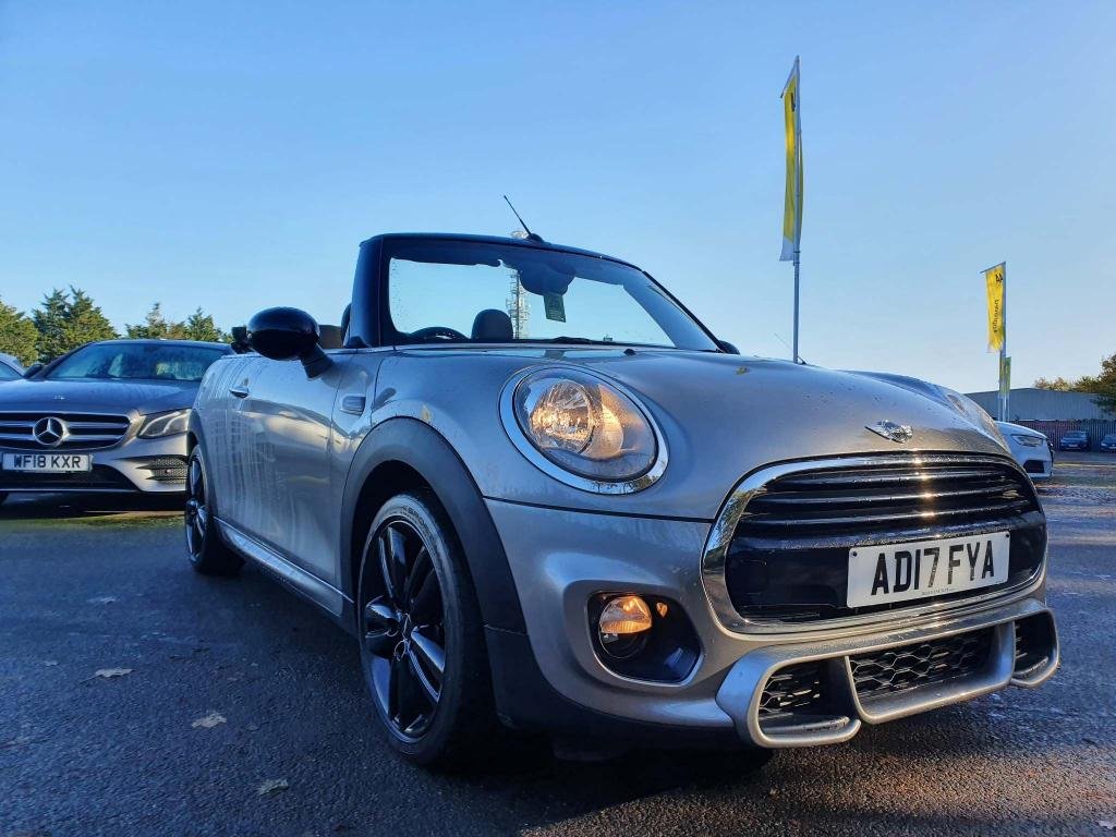View our MINI CONVERTIBLE