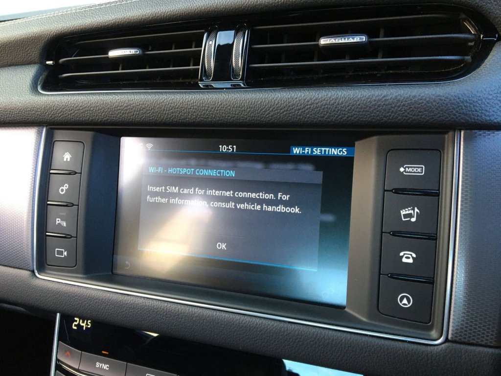 USED 2018 67 JAGUAR XF 2.0 R-SPORT 4d 177 BHP FINANCE AVAILABLE