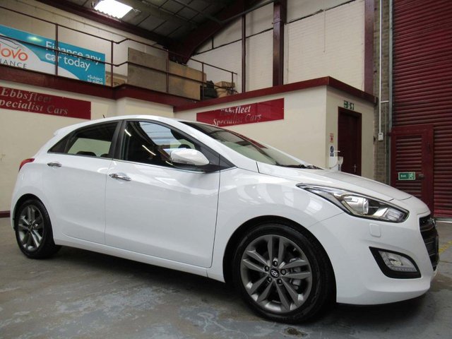 15 Hyundai I30 Crdi Premium 8 750