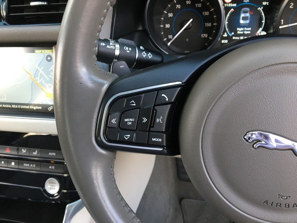 USED 2015 65 JAGUAR XF 2.0 PRESTIGE 4d 161 BHP FINANCE AVAILABLE